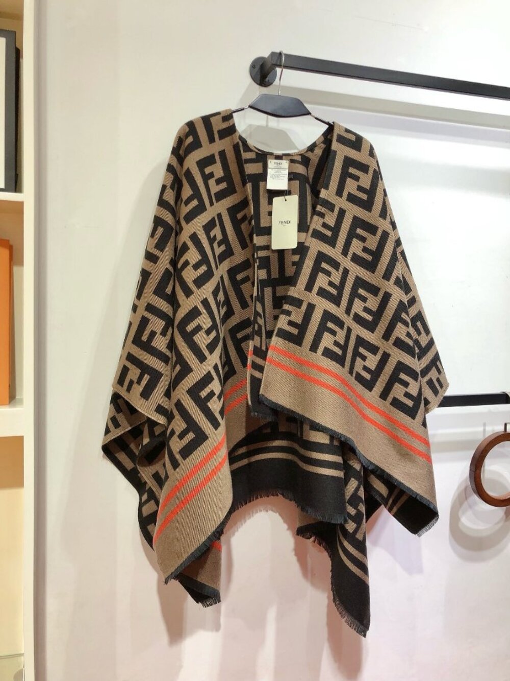 โจFendi Wool cape coatโจ
